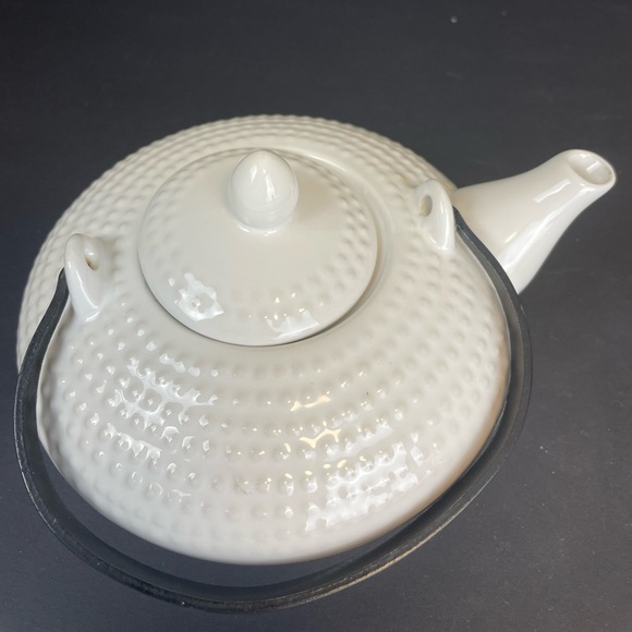 Maxwell & Williams Jozo Tea PotWhite Good Condition - Picture 3 of 7